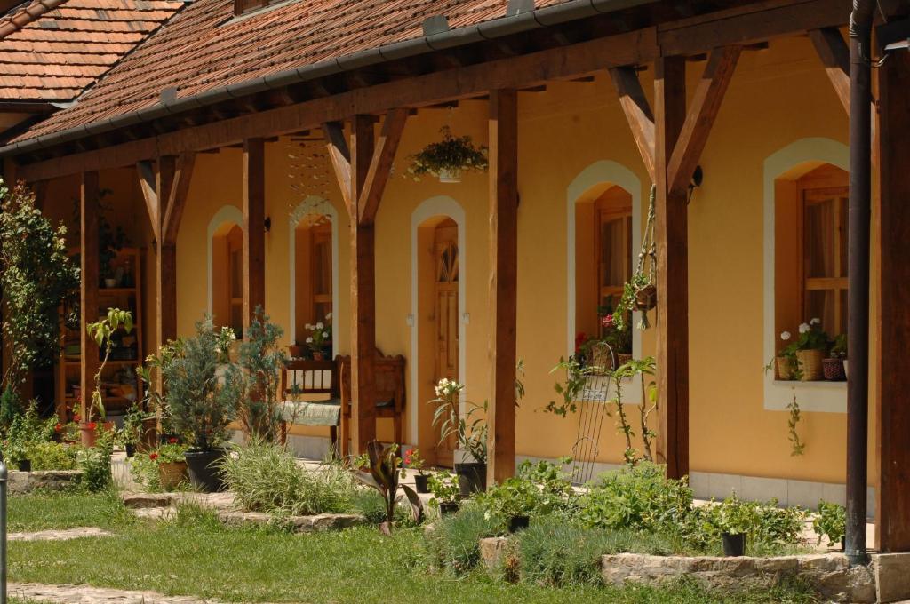 Eletfa Vendeghaz Hotel Eger Exterior photo