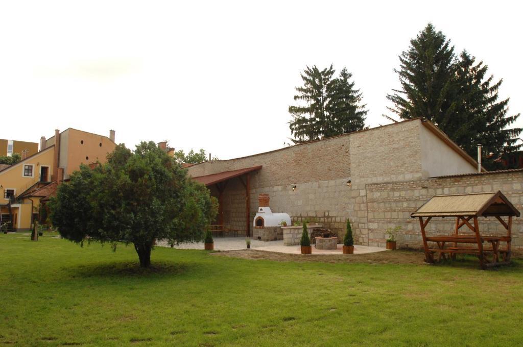 Eletfa Vendeghaz Hotel Eger Exterior photo