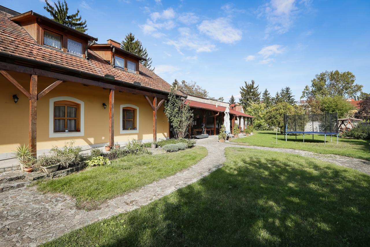 Eletfa Vendeghaz Hotel Eger Exterior photo